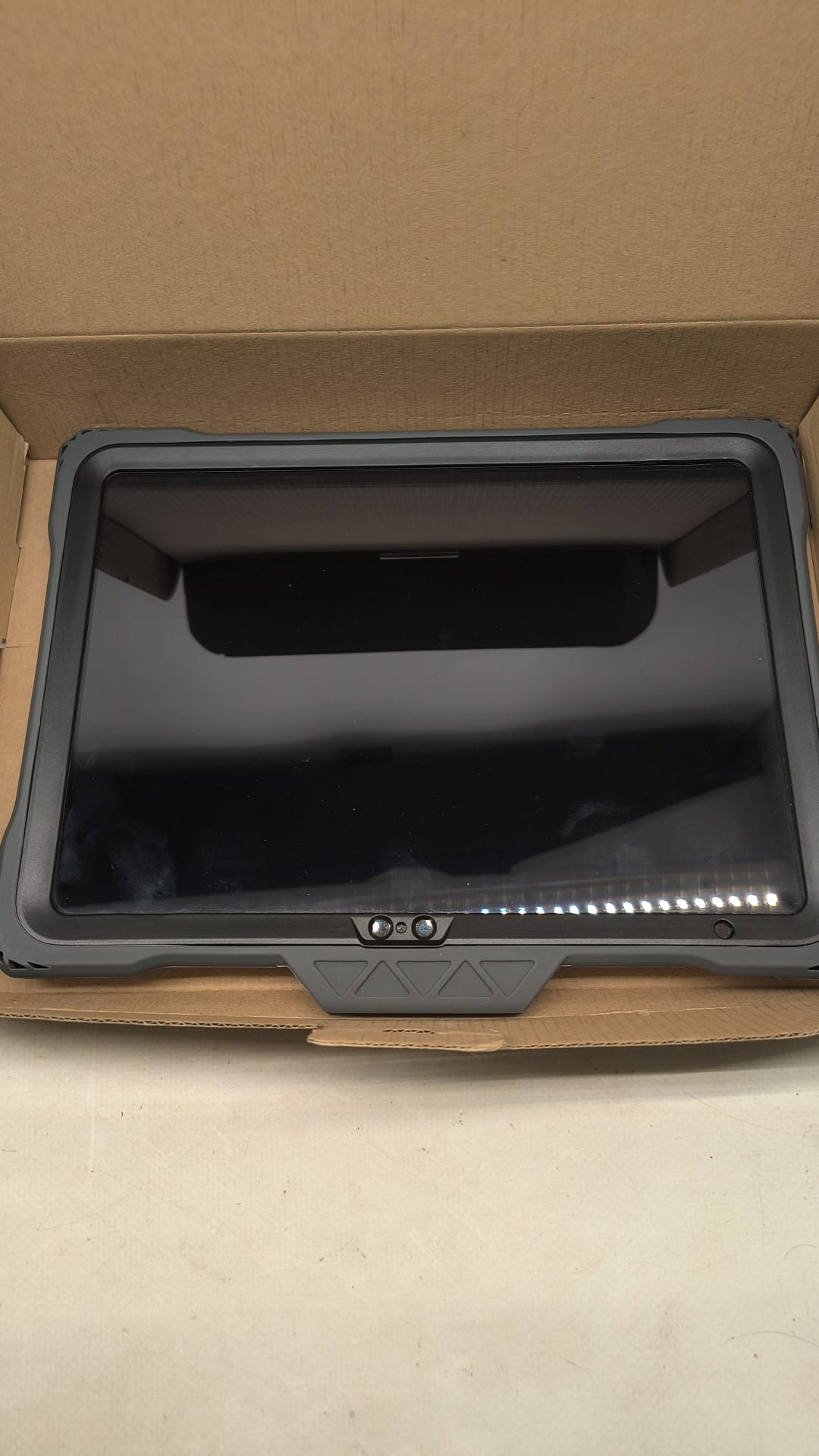 LL 92 P3 TABLET IPAD (A16) WI-FI 128GB W ETUI BEZ ŁAD (Kopia)