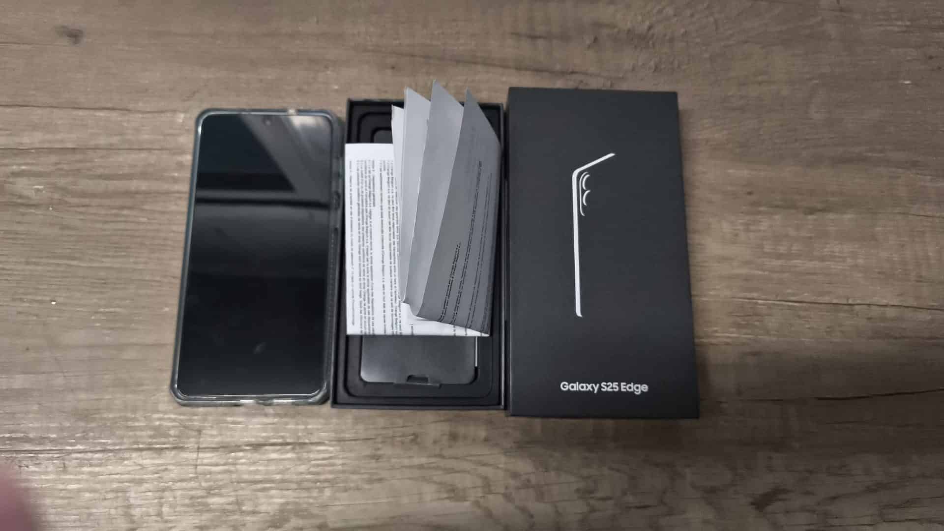 TELEFON SAMSUNG GALAXY S25 EDGE, PUD, ETUI, FV Z BRUKSELI LL118/2026